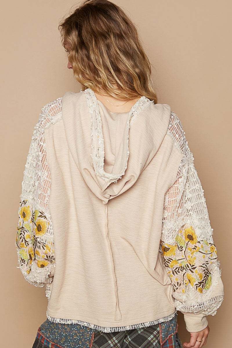 POL Star Patch Lace Sleeve V-Neck Hoodie Top in Beige Multi