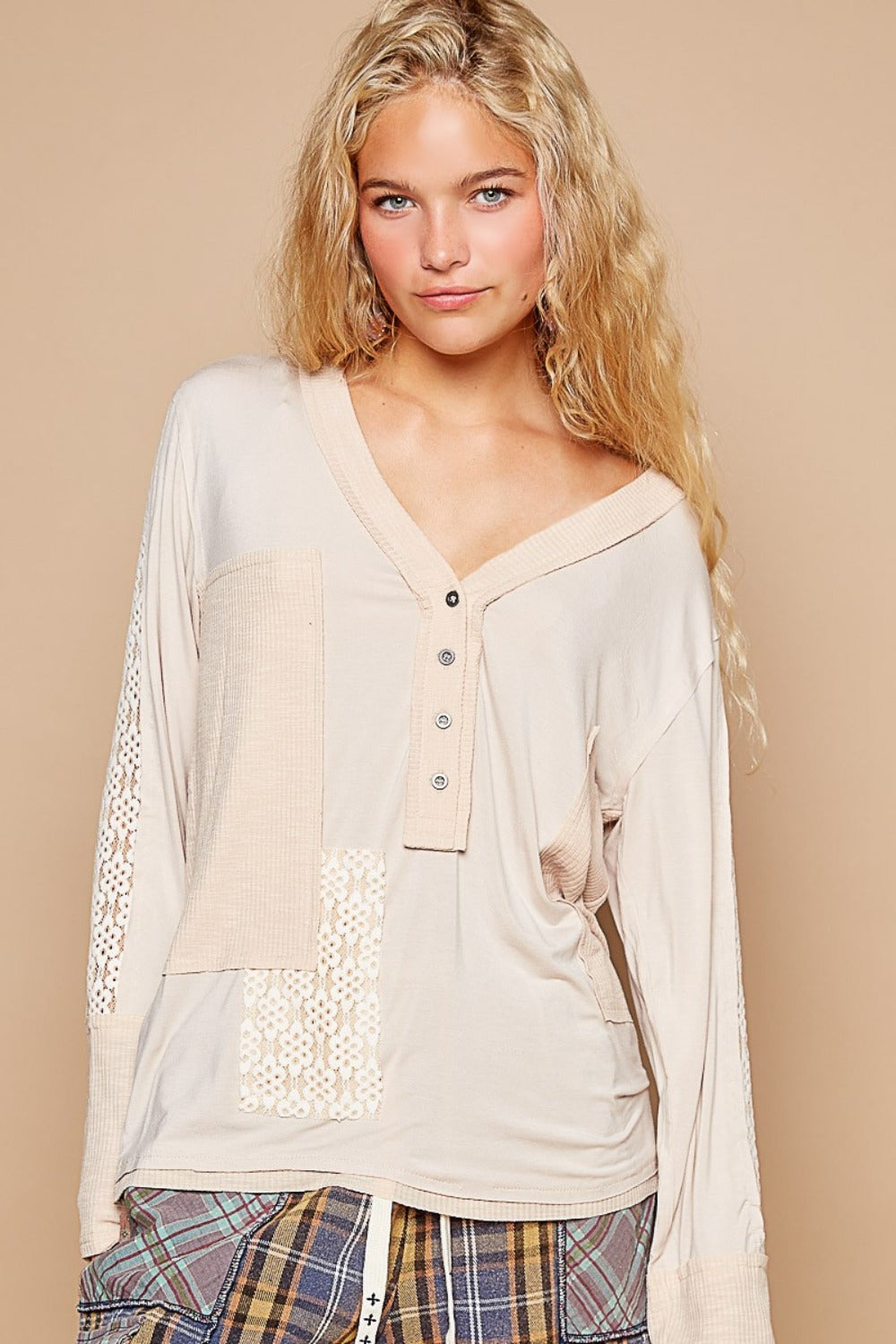 POL Patchwork Lace Sleeve V-Neck Henley T-Shirt Top in Oatmeal Multi