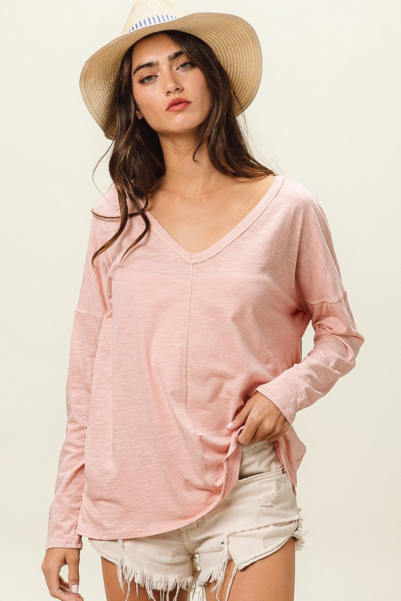 BiBi Exposed Seam Long Sleeve V-Neck T-Shirt in Blush