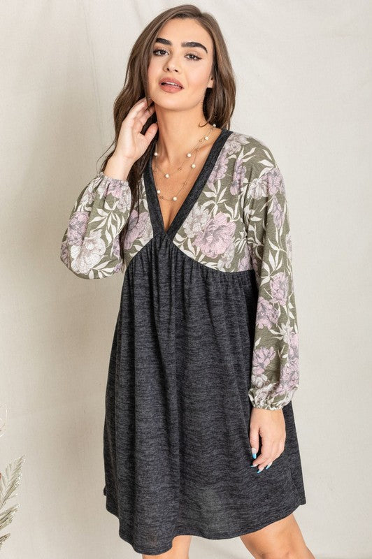 EG Fashion Floral Long Sleeve V Neck Boho Dress in 2 Colors