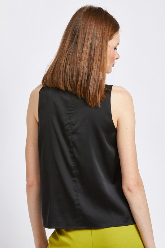 EMORY PARK SLEEVELESS BLOUSE WITH TWIST FRONT