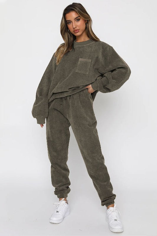 BY CLAUDE TWO PIECE CORDUROY SWEATSHIRT & JOGGERS LOUNGE SET