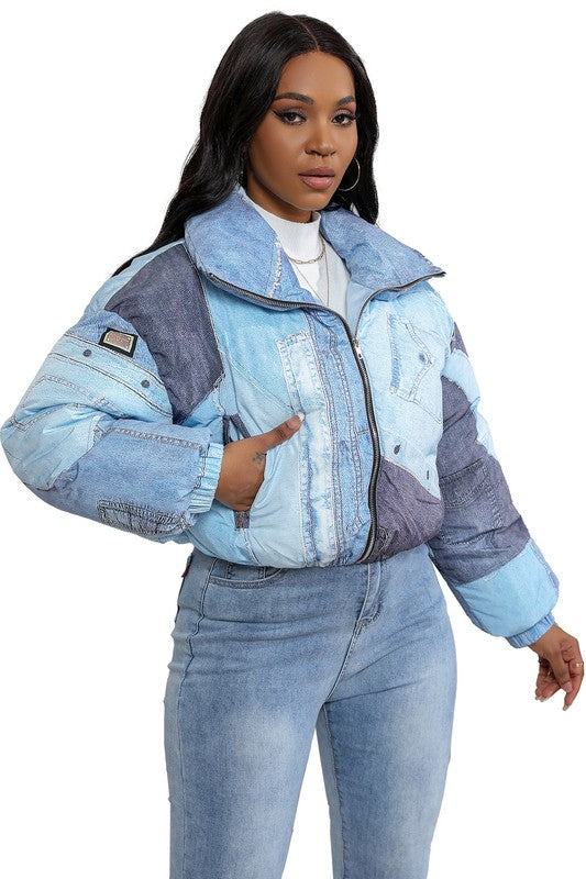 BY CLAUDE DENIM PRINT CROPPED PUFFER JACKET