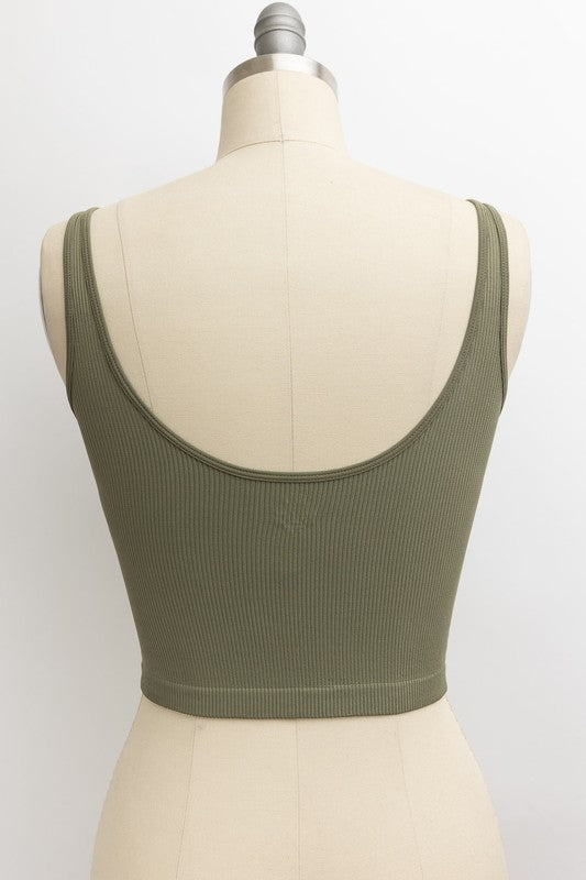 Leto Front Seam Brami Ribbed Cropped Scoop Neck Cami