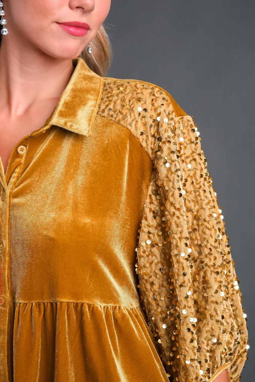 Umgee Sequin Detail Tiered Velvet V-Neck Top in Gold Mustard NWT