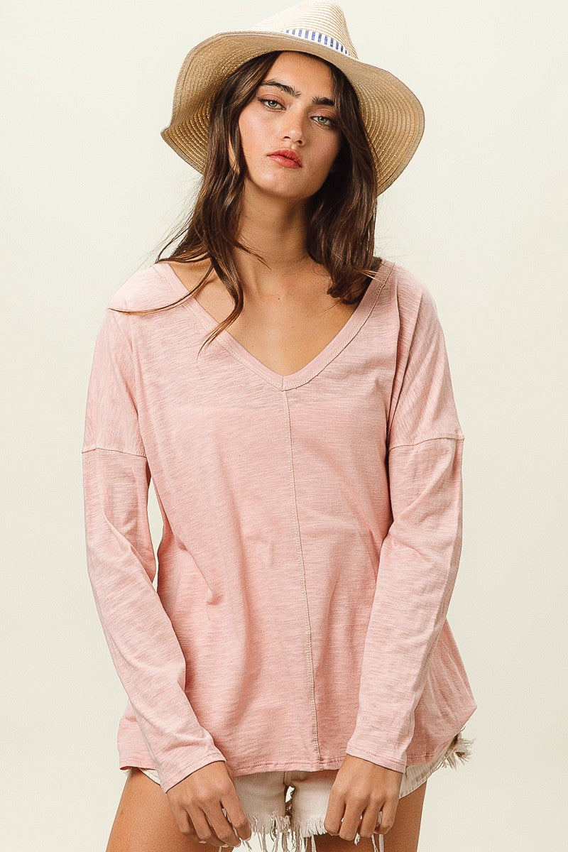 BiBi Exposed Seam Long Sleeve V-Neck T-Shirt in Blush