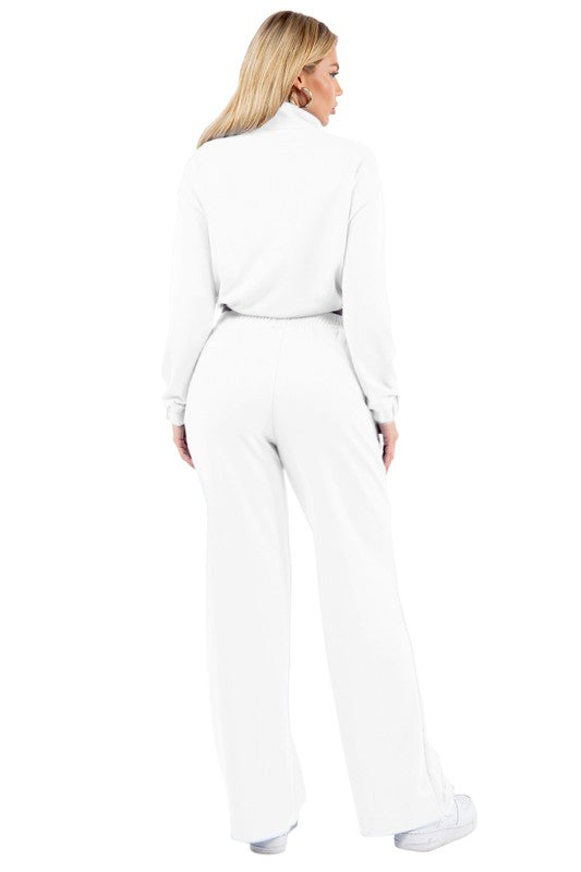 BY CLAUDE TWO PIECE LONG SLEEVE ZIP CROP TOP AND PANTS SWEATSUIT