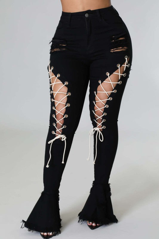 BY CLAUDE CUTOUT STITCH DENIM JEANS IN BLACK OR BLUE