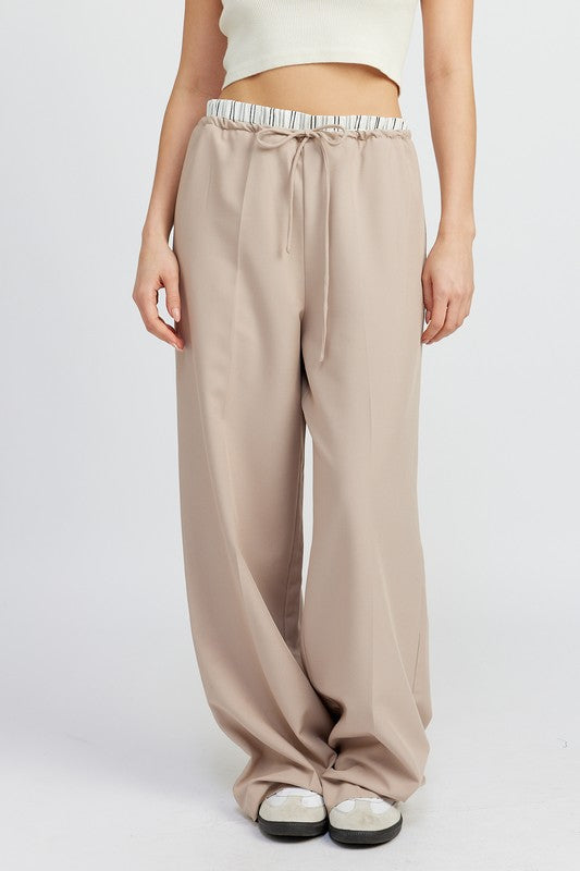 EMORY PARK CONTRAST WAIST RELAXED FIT DRAWSTRING PANTS IN TAUPE