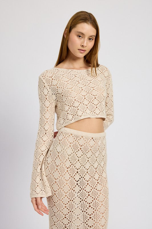 EMORY PARK BOAT NECK CROPPED LONG SLEEVE CROCHET TOP IN 2 COLORS