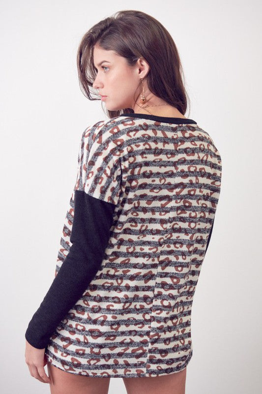 STRIPED ANIMAL PRINT LONG SLEEVE