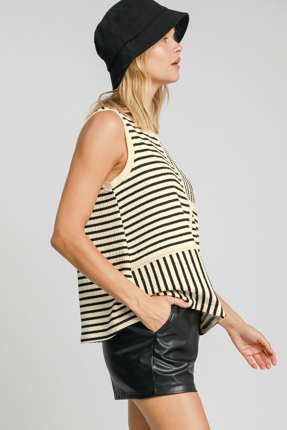 Umgee Striped Textured Round Neck Tank Top in Black Multi NWT