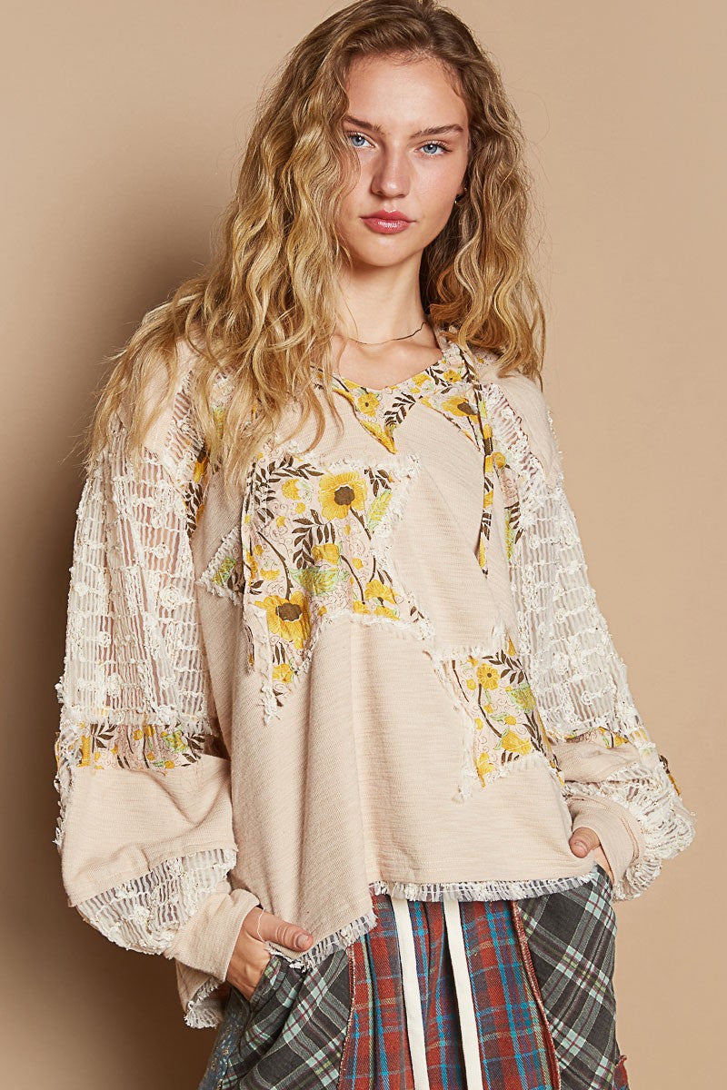 POL Star Patch Lace Sleeve V-Neck Hoodie Top in Beige Multi