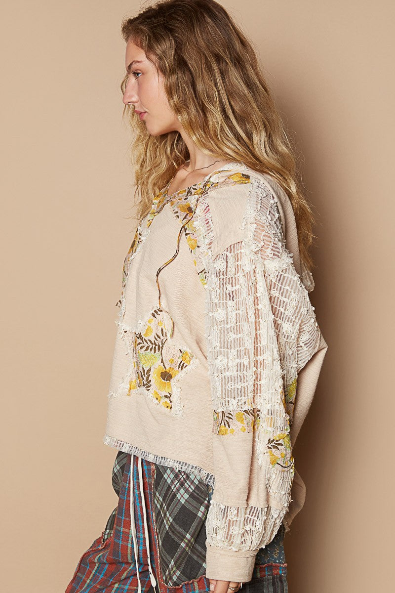 POL Star Patch Lace Sleeve V-Neck Hoodie Top in Beige Multi