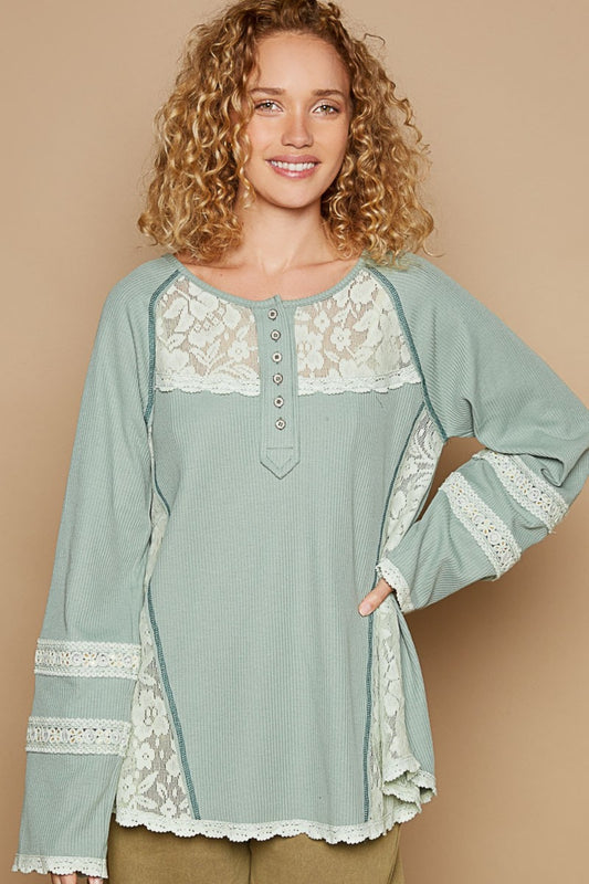 POL Lace Paneled Color Block Thermal Knit Henley Tunic Top in Forest Green